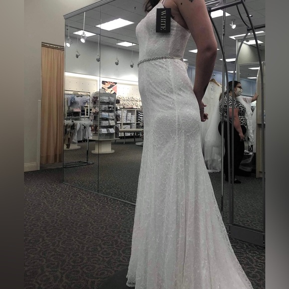 White by Vera Wang Wedding Dress with Overlay - Picture 3 of 13